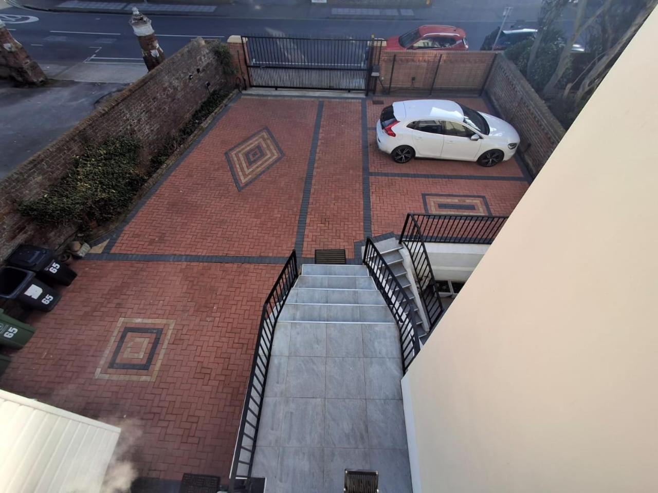 Inn By The Sea, Portsmouth - En Suite Rooms With Sea View Possible, Parking Ev 22Kw Kültér fotó