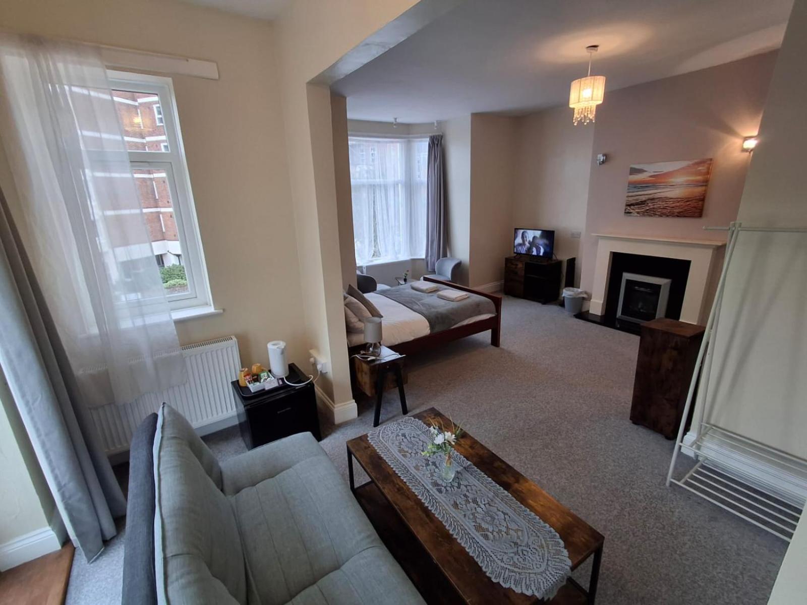Inn By The Sea, Portsmouth - En Suite Rooms With Sea View Possible, Parking Ev 22Kw Kültér fotó