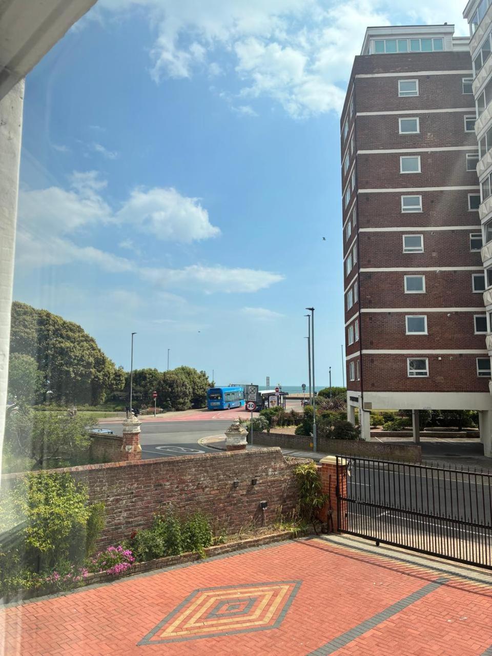 Inn By The Sea, Portsmouth - En Suite Rooms With Sea View Possible, Parking Ev 22Kw Kültér fotó