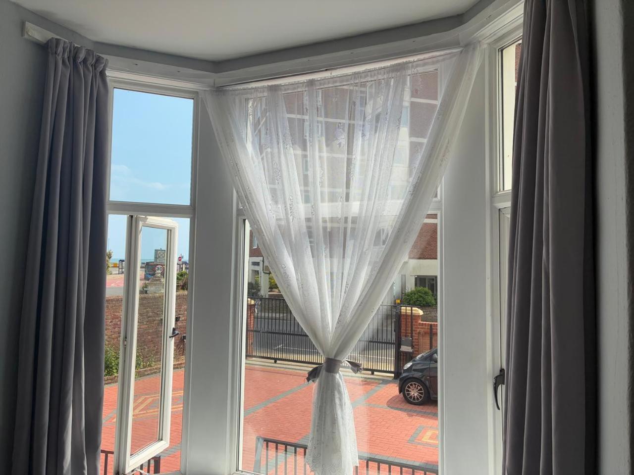 Inn By The Sea, Portsmouth - En Suite Rooms With Sea View Possible, Parking Ev 22Kw Kültér fotó