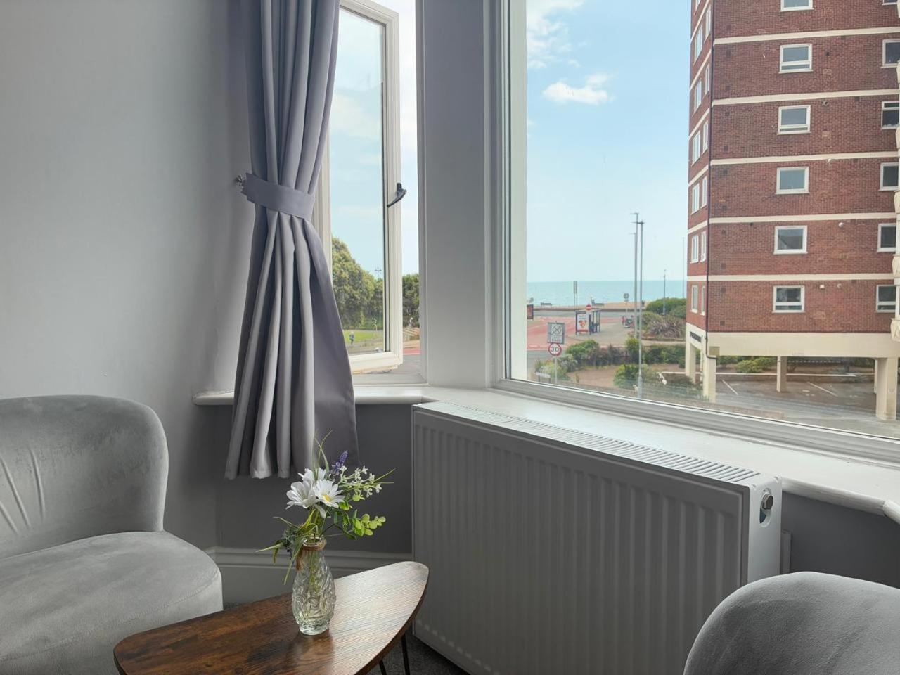 Inn By The Sea, Portsmouth - En Suite Rooms With Sea View Possible, Parking Ev 22Kw Kültér fotó